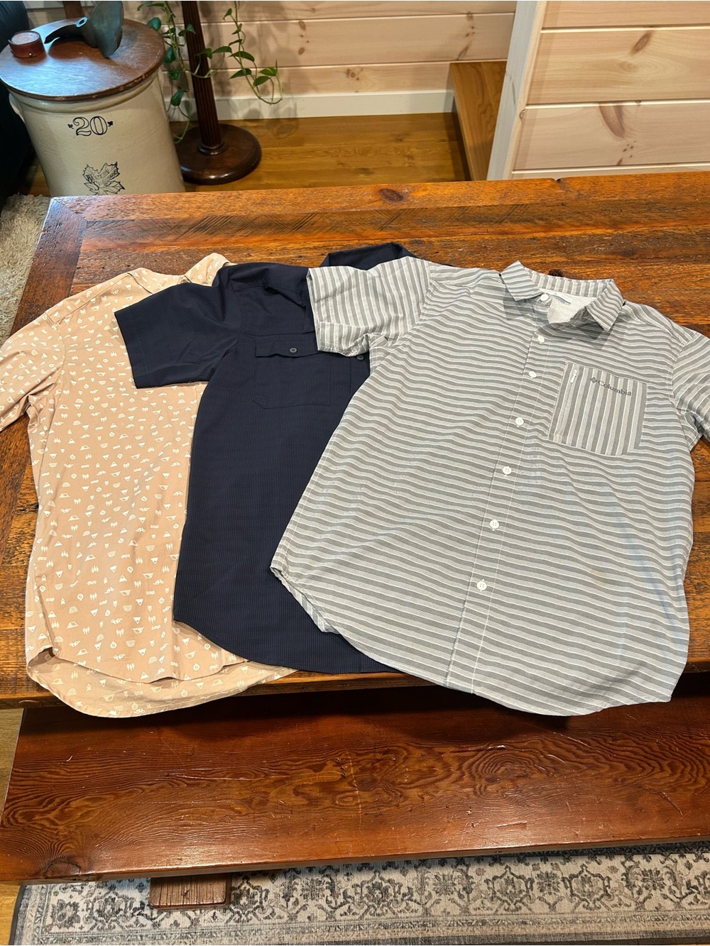 Columbia Men’s Button Down Shirts. Selling all 3 together. Size small.